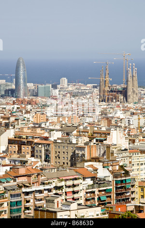 Sagrada Familia Tempel und Agbar Turm Stockfoto