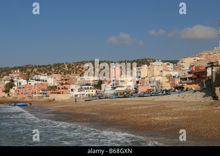 Taghazout ist ein kleines romantisches Fischerdorf, etwa 20 Kilometer nördlich von Agadir. Stockfoto