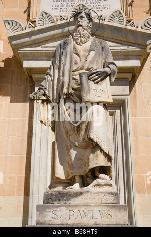 St Paul Statue, Pfarrkirche Mariä Himmelfahrt der Jungfrau Maria, auch bekannt als Kirche der Hl. Maria, Mosta, Malta Stockfoto