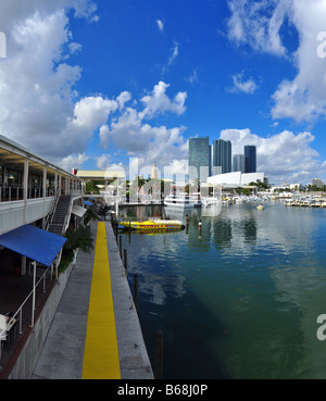 Blick auf Bayside Marina und American Airlines Arena in Miami Stockfoto