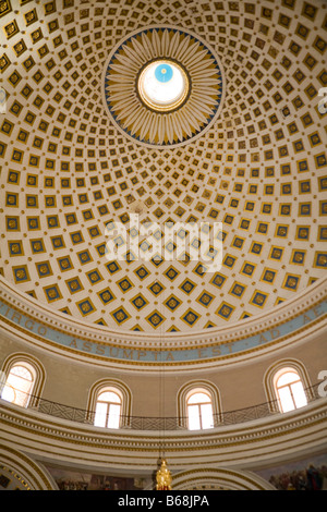 Kuppel Decke, Kirche der Himmelfahrt der Jungfrau Maria, auch bekannt als Kirche der Hl. Maria, Mosta, Malta Stockfoto