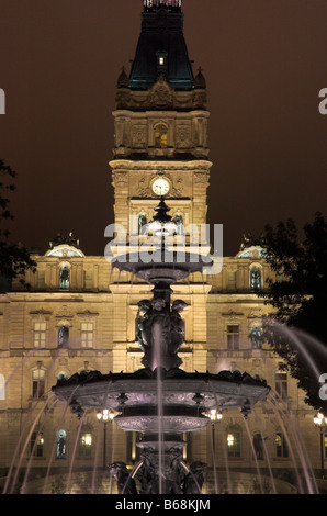 Das Parlament Gebäude der Quebec Stadt bei Nacht Stockfoto