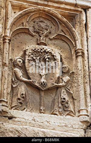 Stein-romanische Skulptur, Kreuzgang von Montmajour Abtei (12. Jh.), in der Nähe von Arles, Provence, Frankreich Stockfoto