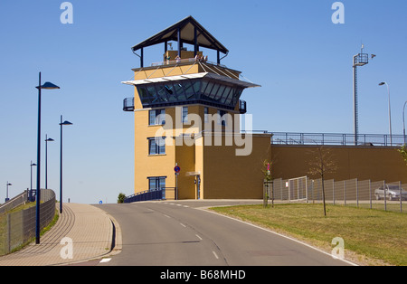 Aussichtsturm der Schleuse Rothensee Magdeburg Stockfoto