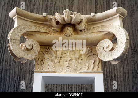 Hauptstadt der Spalte, Renaissance Skulptur, Musee Sainte Croix, Poitiers, Poitou, Frankreich Stockfoto