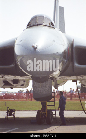 Vulcan-Bomber und Piloten Nahaufnahme der Flugzeugnase Stockfoto