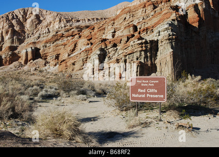 Sandstein-Klippen im Red Rock Canyon State Park in Kalifornien Stockfoto