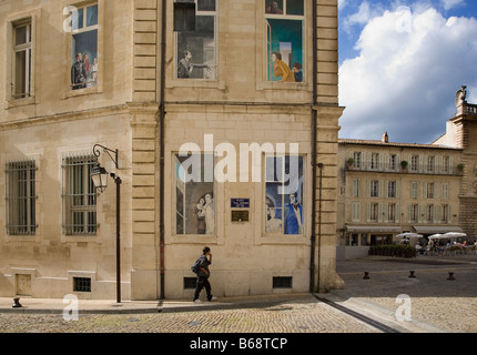 Trompe l ' oeil, Wandmalerei, Place de Sorano, ab der Place de l ' Horloge, Avignon, Provence, Frankreich Stockfoto