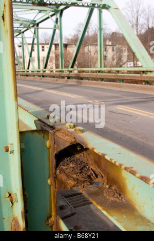 Brücke in der Notwendigkeit der Infrastruktur Reparatur und Wartung. Stockfoto