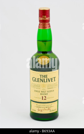 Flasche von The Glenlivet Single Malt Scotch Whiskey im Alter von 12 Jahren destilliert in Schottland, Vereinigtes Königreich Stockfoto