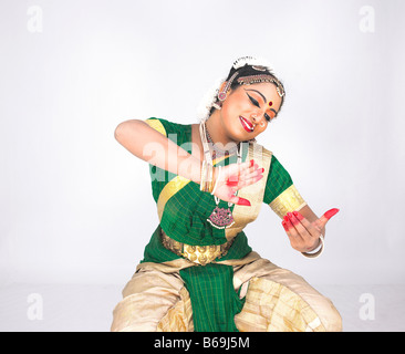 Bharathanatyam Tänzerin von Tamil Nadu in Südindien Stockfoto