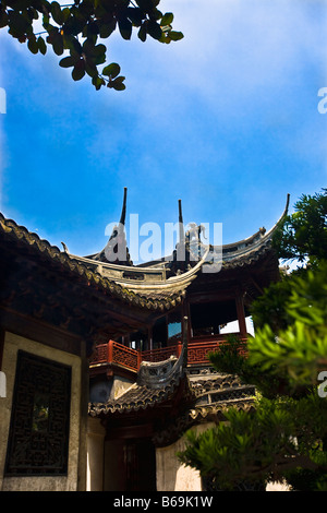 Niedrigen Winkel Blick auf ein Gebäude, Yu Yuan Garten, Shanghai, China Stockfoto