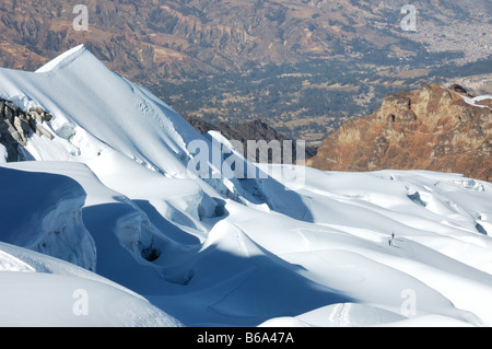 Zwei Bergsteiger auf Vallunaraju Berg Anden Ancash Provinz Peru Südamerika Stockfoto