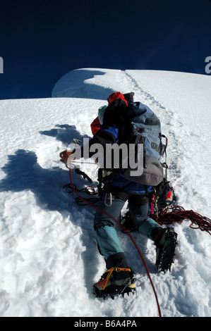 Zwei Bergsteiger auf Vallunaraju Berg Anden Ancash Provinz Peru Südamerika Stockfoto