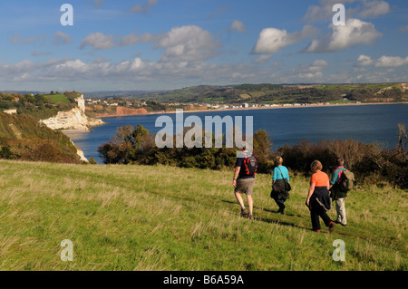 Fuß entlang der Jurassic Coast entlang der Südwestküste-Weg zu Seaton Devon UK Stockfoto