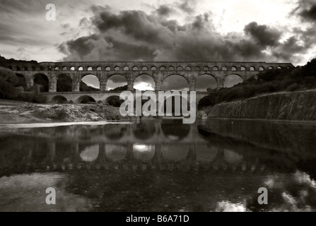 Der Roman Aquaduct, Pont de Gard Dating von 40-60 n. Chr. in der Nähe von Remoulins, Provence, Frankreich Stockfoto