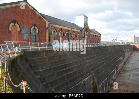 Titanic Dock und Pumpenhaus in Belfast, Nordirland: Thompson Dock. Stockfoto