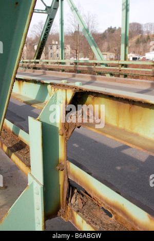 Brücke in der Notwendigkeit der Infrastruktur Reparatur und Wartung. Stockfoto