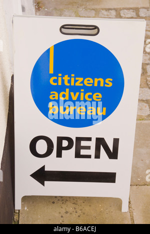 Bürgerinnen und Bürger Beratung Büro Schild "geöffnet" in Großbritannien Stockfoto