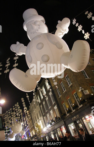 Riesige inflattable Schneemann im Carnaby Street London UK Stockfoto