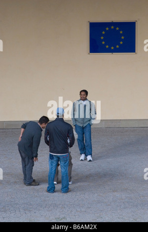 Das Berlaymont-Gebäude der staatlichen Gebäude in Brüssel, Belgien. Hauptsitz der Europäischen Kommission Gehäuse Stockfoto