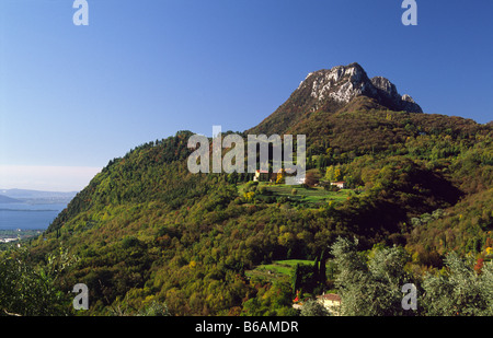 Monte Castello di Gaino in der Nähe von Navazzo, Brescia, Lombardei, Italien. Stockfoto