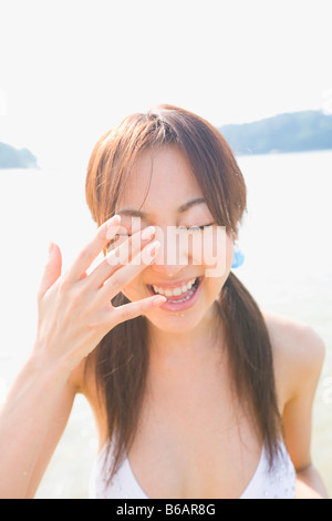 Porträt der jungen Frau im bikini Stockfoto