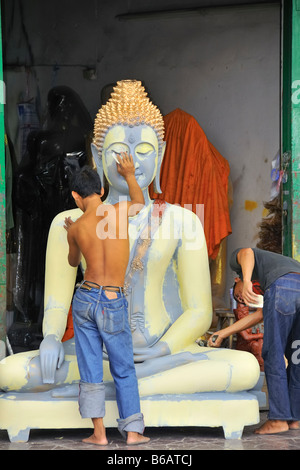 Herstellung einer Buddha-Statue in Bangkok Thailand Stockfoto