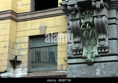 Elissey Katze Skulptur an der Fassade des Elisseeff Emporium, St. Petersburg Stockfoto