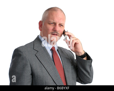 ein Geschäftsmann ernsten Nachrichten auf dem Handy empfangen Stockfoto