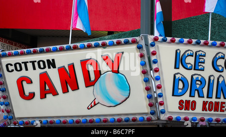 Melden Sie für Zuckerwatte Getränkestand (Beschilderung) Stockfoto