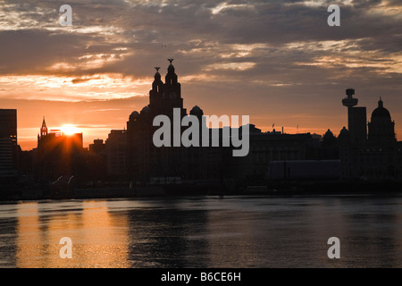 Liverpool am Wasser in der Morgendämmerung, Merseyside, England Stockfoto