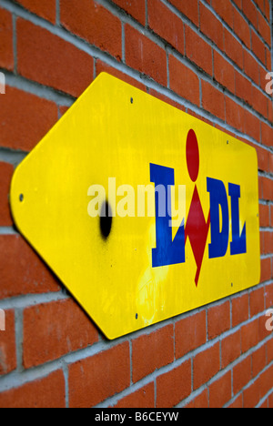 Melden Sie für Lidl-Supermarkt in Kingston nach Themse, Surrey, england Stockfoto