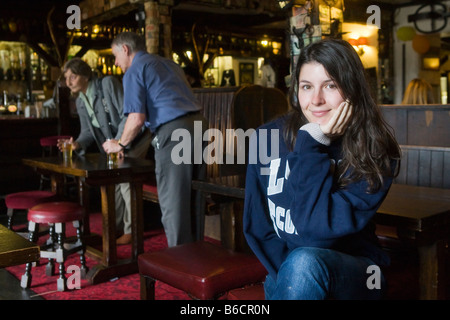 Das Innere des Jamaica Inn, Cornwall, England (ein Gasthaus in Daphne du Mauriers Roman mit dem gleichen Namen verewigt) Stockfoto