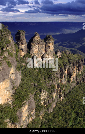 Die drei Schwestern eingesehen am späten Nachmittag vom Echo Point, Katoomba, New South Wales, Australien. Stockfoto