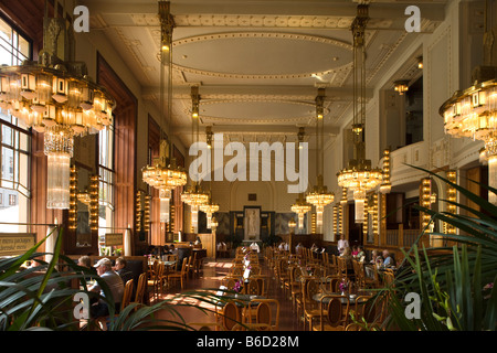 OBECNI DUM GEMEINDEHAUS CAFE NOVE MESTO PRAG TSCHECHISCHE REPUBLIK Stockfoto