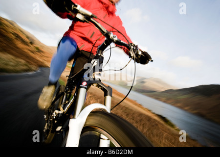 Mountainbiken in tiefste im englischen Lake District Cumbria UK Stockfoto