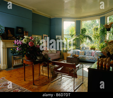 80er Jahre Stil Wohnzimmer Interior Stockfoto