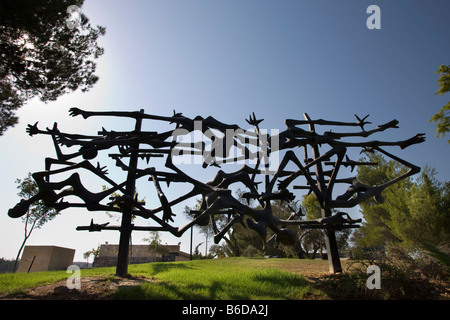 THORA MEMORIAL SCULPTURE YAD VASHEM HOLOCAUST MUSEUM JERUSALEM ISRAEL Stockfoto