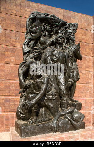 REMEMBRENCE WAND GHETTO AUFSTAND SKULPTUR YAD VASHEM HOLOCAUST MEMORIAL JERUSALEM ISRAEL Stockfoto