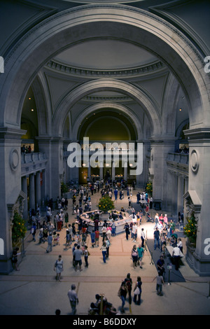 Haupteingang Halle am Metropolitan Museum Of Art in New York City Stockfoto