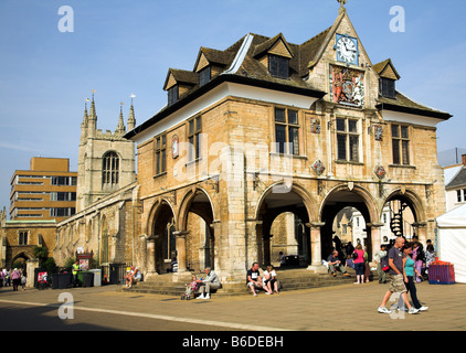 Die Guildhall oder Butter Kreuz, Domplatz, Peterborough. Stockfoto