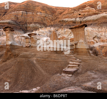 Alten Hoodoos der kanadischen Badlands in der Nähe von Drumheller, Alberta Stockfoto