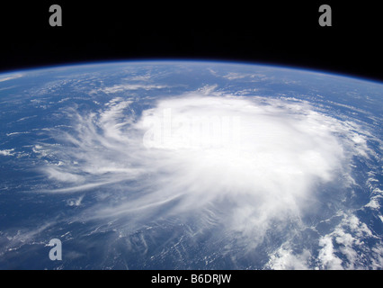 Tropischer Sturm Chris, in der Karibik, gesehen von der internationalen Raumstation (ISS). Stockfoto