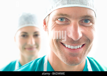 OP-Team in einem Operationssaal. Stockfoto