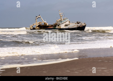 Der Zeila Schiffbruch in der Nähe von Henties Bay an der Skeleton Küste Namibias. Stockfoto