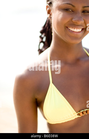 Glückliche Frau einen Bikini tragen. Stockfoto