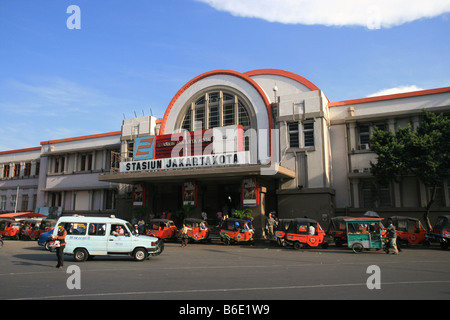 Stasiun Jakartakota, ein Jakarta Bahnhof. Stockfoto