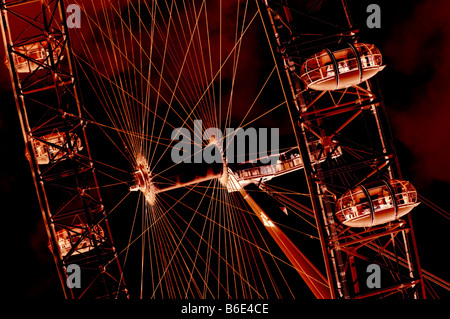 Digitale Farbe negativ des Landmark London Eye auf der South Bank Stockfoto