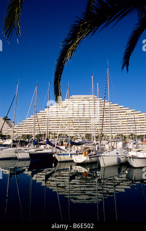 Die moderne Architektur des "Les Marina" von Villeneuve Loubet Stockfoto